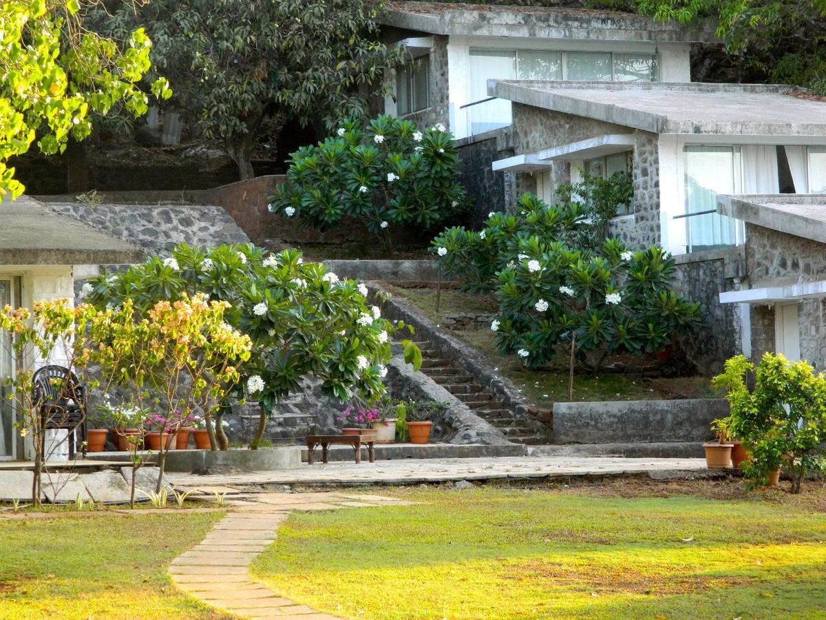 V Resorts Mahua Bagh Murud Nāndgaon Exterior foto